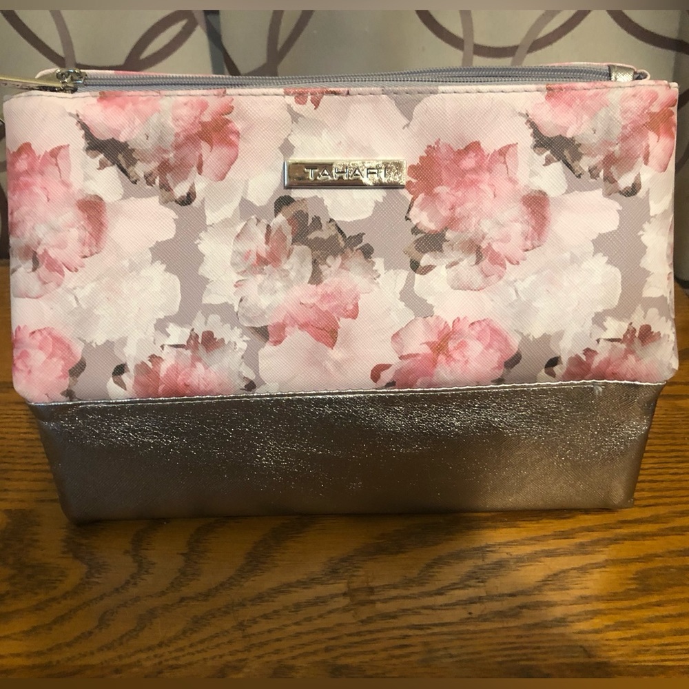 TAHARI makeup bag